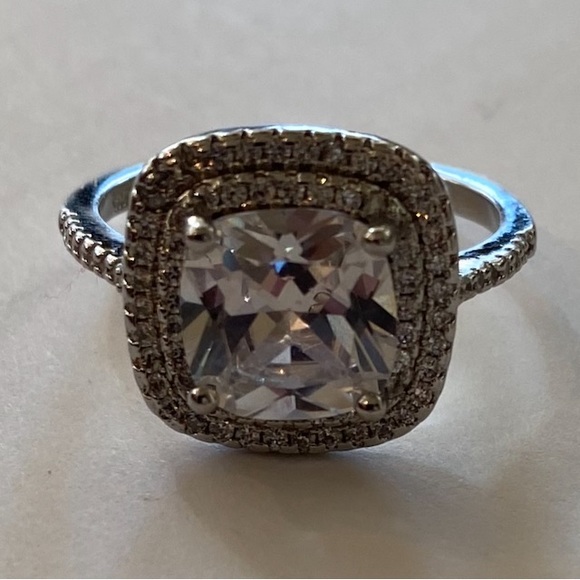 Engagement ring, faux diamond, approximately 5 carats size 8 - Picture 6 of 6